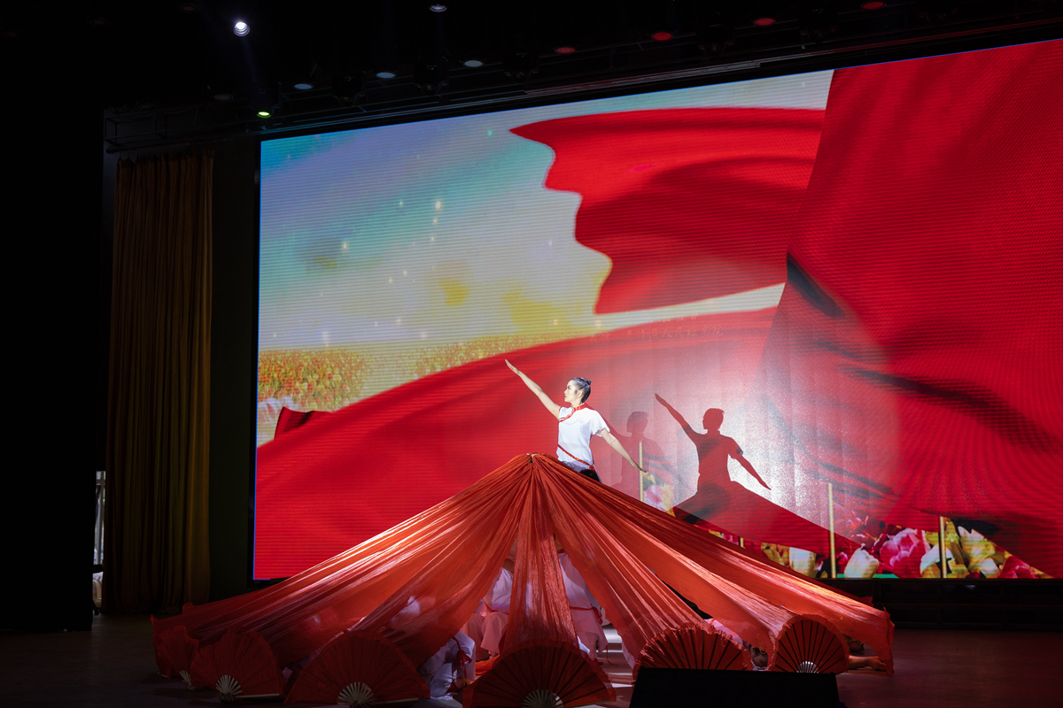 舞蹈:《红色摇篮》——息烽县院